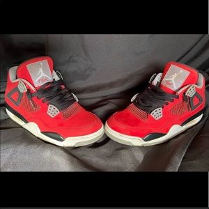 Toro Bravo Jordan 4’s